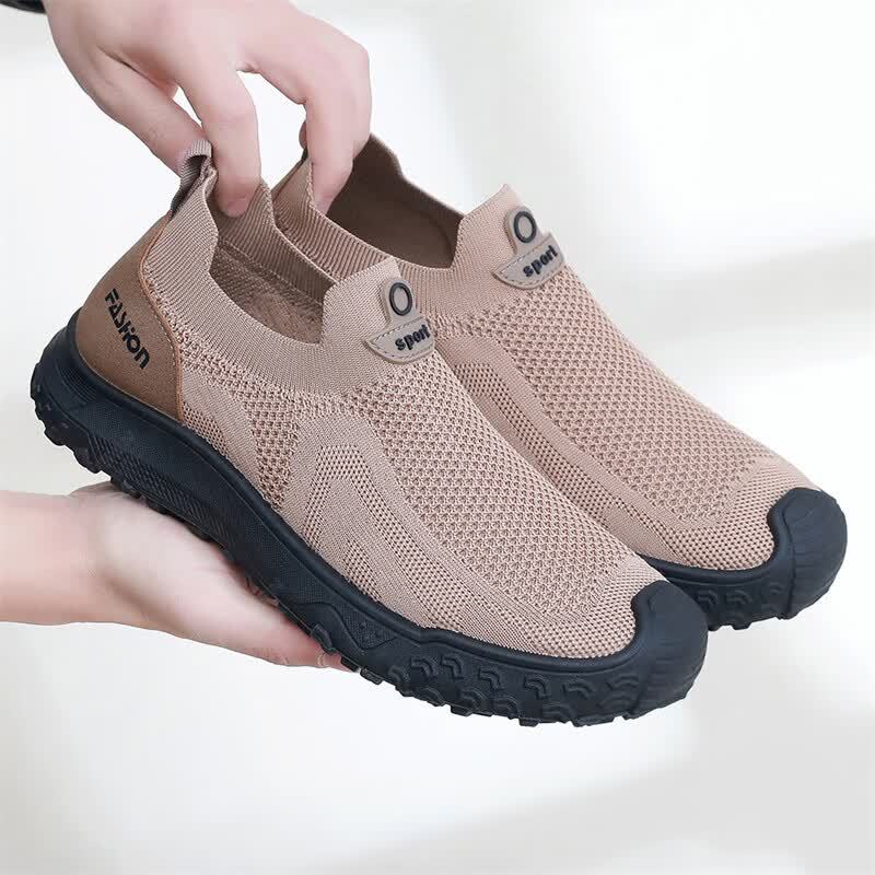 Men Shoes Designer - 夏のメンズカジュアルシューズ弾性スリップオンデザイン衝突防止つま先頑丈なソール日常屋外ウォーキング靴